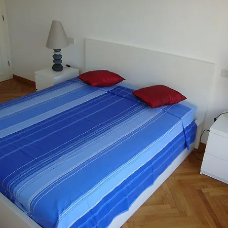 2 Bedroom Flat/water Front Apartment Menton