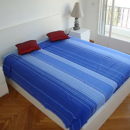 2 Bedroom Flat/water Front Appartement *